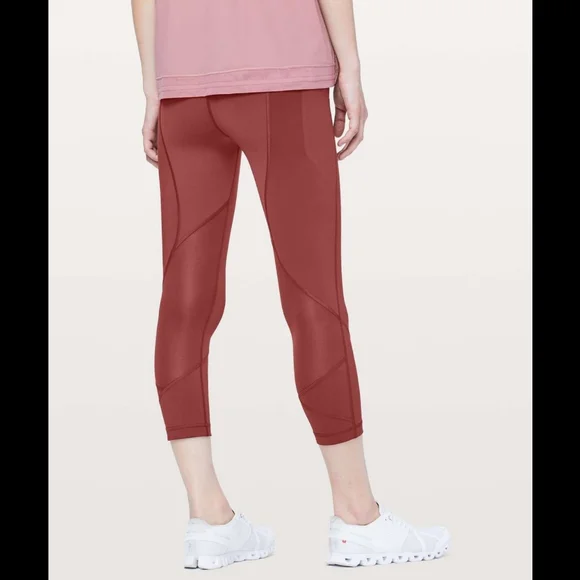 Lululemon pace rival crops full on luxtreme 22 inch - Picture 3 of 6